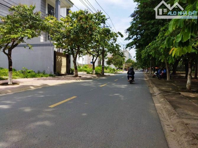 Bán cặp đất duy nhất tái định cư  Bửu Hoà, Biên Hoà. 9x18m. Đường 8m. Giá cực rẻ 4 tỷ 900 - 3