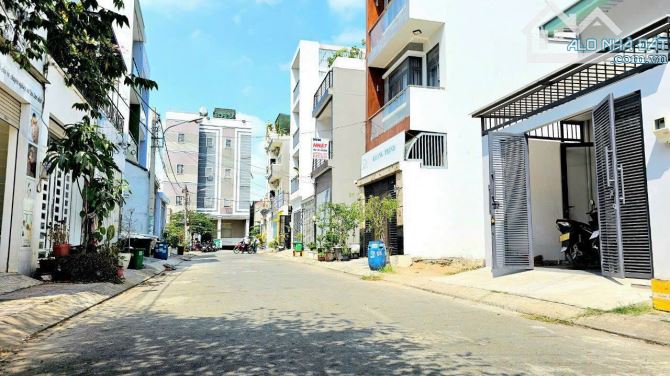 Bán đất hẻm 568 Lê Văn Việt, Phường Long Thạnh Mỹ, Quận 9 - 3