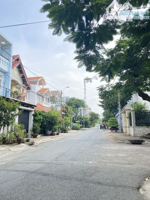 Bán Nhà Mặt Tiền 3 Tầng ,Gần Nguyễn Duy Trinh, Phú Hữu, Quận 09,Xe Hơi 2 Chiều, Chỉ 4.6 Tỷ - 4