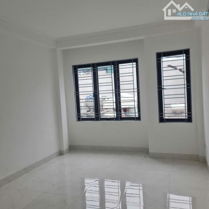 Bán nhà Thanh Liệt 36 mét, 5 tầng, giá 6,5 tỷ ôtô 7 chỗ đỗ cửa. 10m ra ô tô tránh - 4
