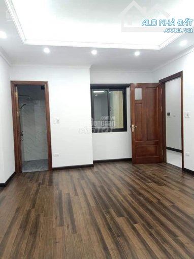 Cho thuê nhà phân lô tại Nguyễn Cơ Thạch. DT: 90m2 * 6 tầng. MT: 6m. Thông sàn, thang máy - 4