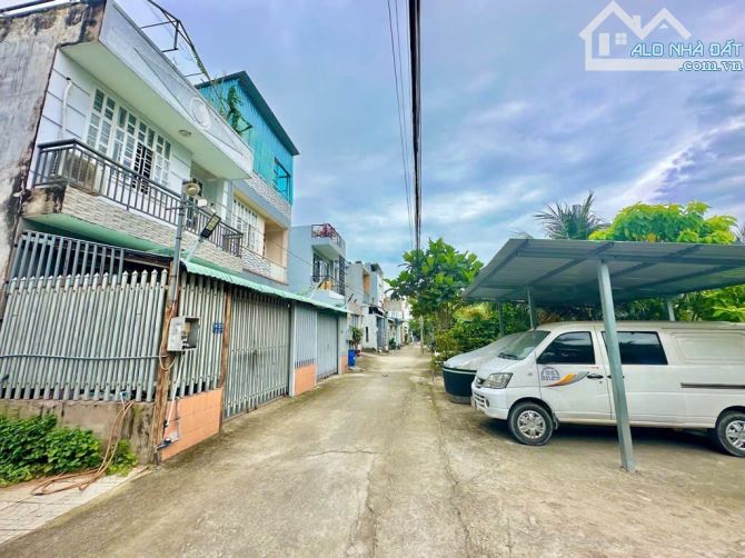 🔥🔥50Tr/m2🌸Ngay Đại học Tài chính Marketing ✈️💥5.5x14 76m2 💰chỉ 3 tỷ hơn 💰 Đường xe - 4