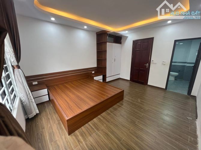 BÁN CĂN GÓC LÀNG VĂN PHÚ HÀ ĐÔNG 30m2 x 5T x Mt 4,05m giá 6,2 tỷ - 4