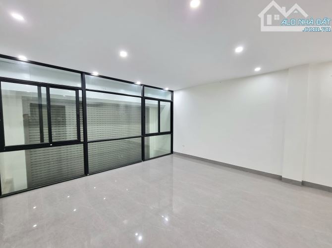 Nhà mặt phố Đại La, 50m2*5T, kinh doanh sầm uất, giá mềm - 4