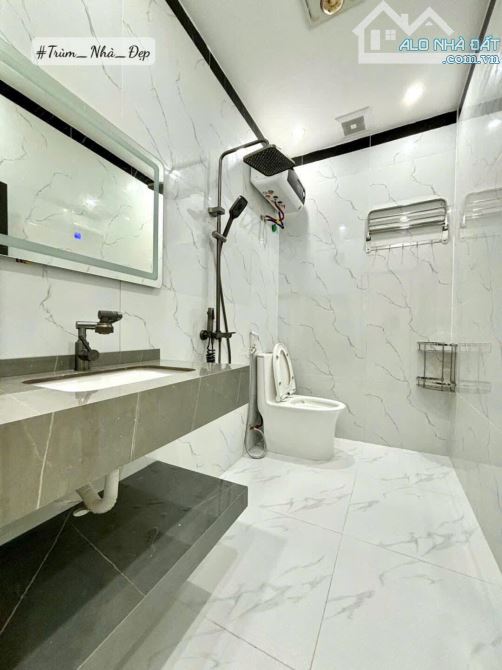 Nhà đẹp xây mới Tuyến 2 khu phân lô cao cấp Lê Hồng Phong. 40m2 x 4T. Hướng TTT - 4