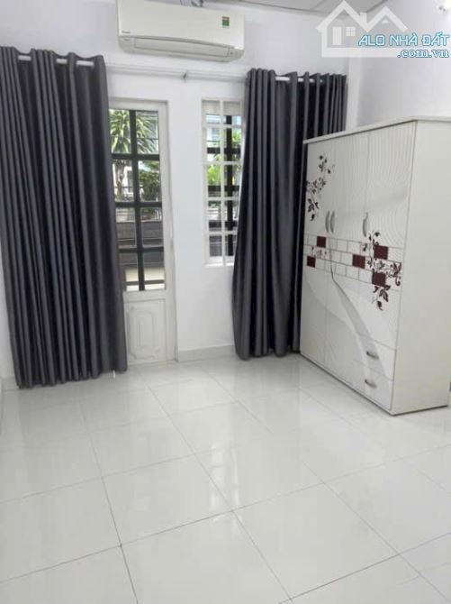 HẺM XE HƠI, 30M2, ĐƯỜNG NGUYỄN VĂN KHỐI, NGAY CÔNG VIÊN LÀNG HOA, CHỈ CÒN 2TỶ6 - 4