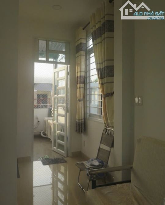 LÔ GÓC 3 TẦNG - HẺM XE HƠI - NGAY ĐẶNG VĂN BI - TRƯỜNG THỌ - NHỈNH 6 TỶ CÒN THƯƠNG LƯỢNG ! - 5