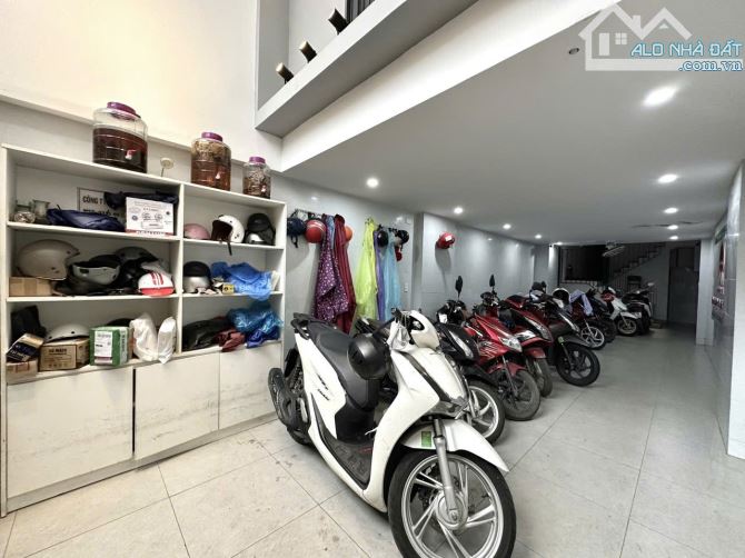HXH Lê Quang Định - 110m2 - 5 tầng - nhỉnh 16 tỷ - dòng tiền hơn 700 triệu / 1 năm - 8