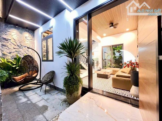 Villa Mini đẳng cấp - 3 tầng full nội thất từ A -Z vào ở luôn - Kiệt chuẩn 3m - DT : 96m2