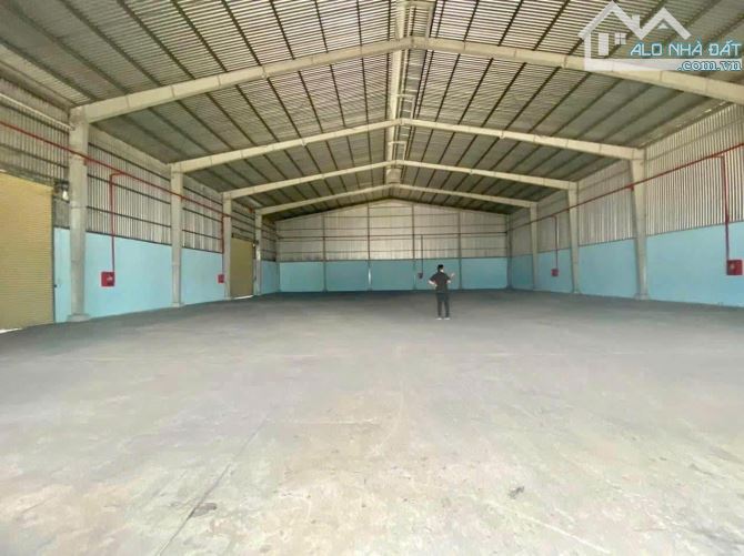 Cho thuê kho xưởng 1200m2 sạch đẹp giá tốt tại Vĩnh Lộc B, Bình Chánh