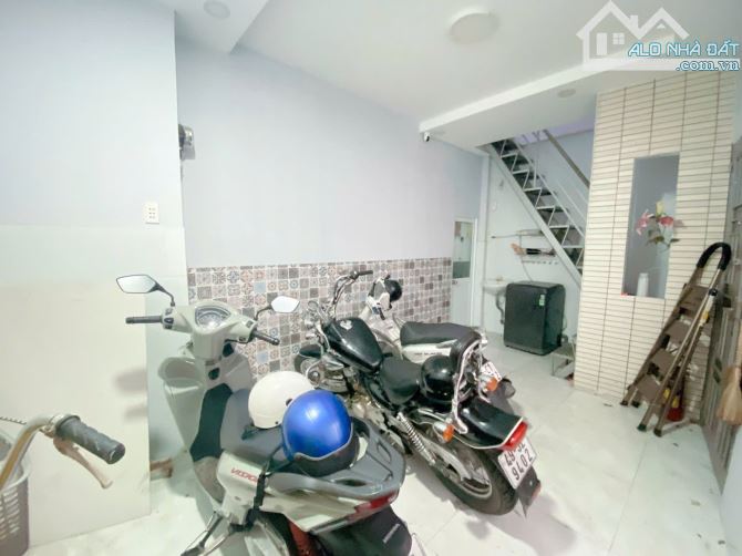 PHÚ NHUẬN - CHỈ NHỈNH 3 TỶ - NGANG GẦN 6M - 4PN - CÓ DÒNG TIỀN ỔN ĐỊNH 14TR/THÁNG