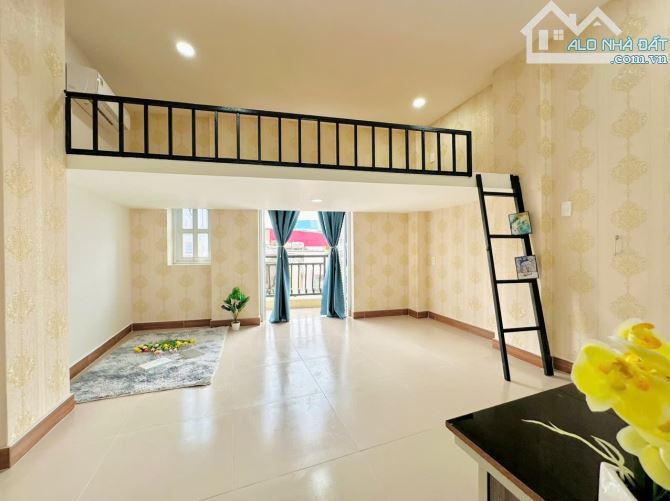 Duplex giá sinh viên gần công trường dân chủ quận 3 sát bên quận 10