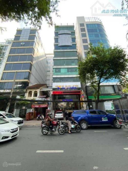 Chia tài sản!bán nhanh khách sạn MT Sư Vạn Hạnh P12 Q10, DT: 4x20m - hầm 9 tầng - 36 tỷ