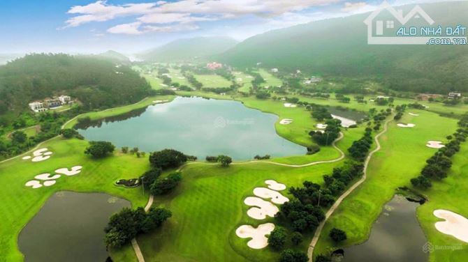 Đất Sân Golf Tam Đảo cách dự án 2500ha của Vinhome chỉ 10km, nằm trong thung lũng Tam Đảo