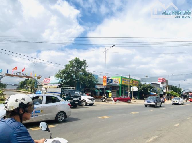 Cần bán đất ven sông xã Hiệp Thạnh giá rẻ