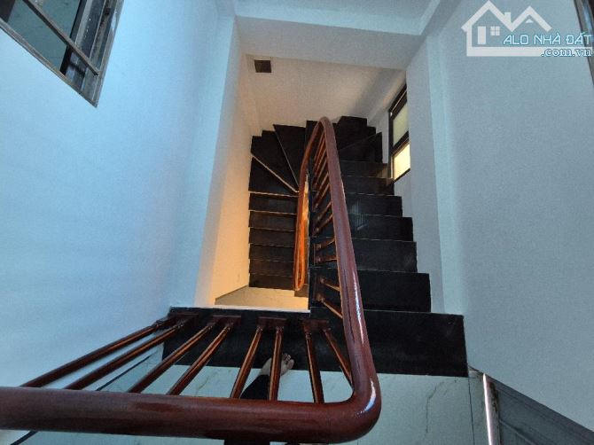 Chủ Sốt Cao , Giá Sốc Căn Nhà 4T x 4 Ngủ Lĩnh Nam Giá hơn 5 Tỷ