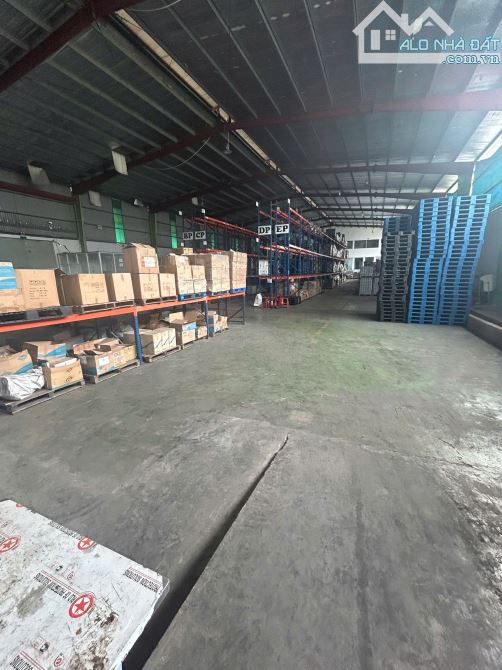 Cho thuê kho xưởng 1000m2 sạch đẹp trong KCN Tân Tạo, Bình Tân. - 1