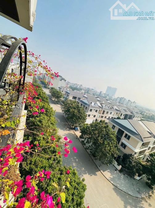 NHÀ VIEW CÔNG VIÊN - DƯƠNG NỘI - 55M  , MT5M , 12,9 TỶ - 1