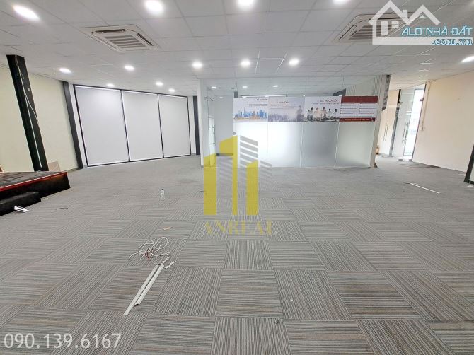 Văn Phòng Sàn Trống 160m2 - Có Thang Máy, Máy Lạnh - 1