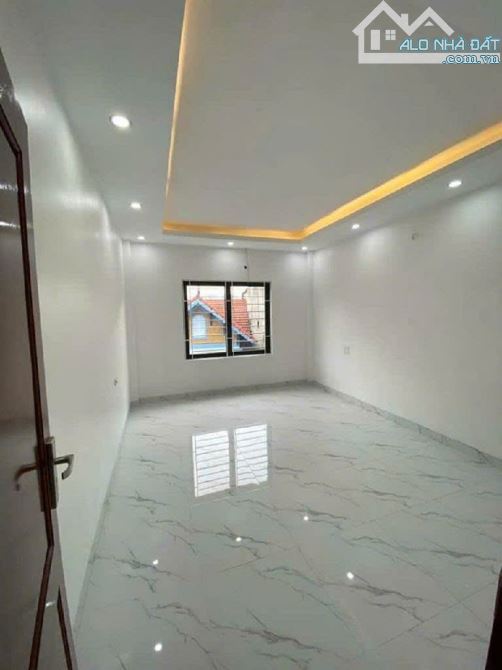 Giảm chào - giá siêu hời - đại mỗ - 32m2 - 5.3 tỷ - thoáng trước sau - 1