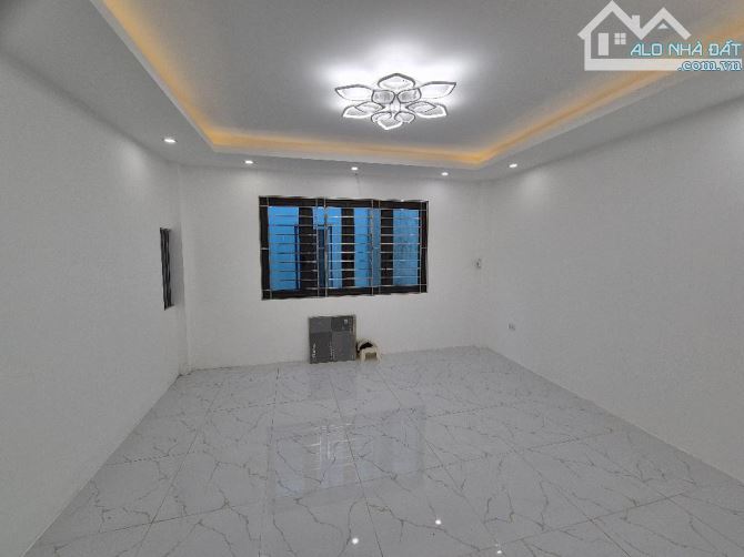 Chủ Sốt Cao , Giá Sốc Căn Nhà 4T x 4 Ngủ Lĩnh Nam Giá hơn 5 Tỷ - 1