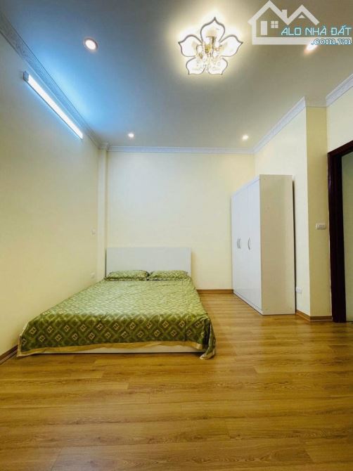 NHÀ ĐẸP MỚI TINH PHỐ NGỌC KHÁNH - 50M², MẶT TIỀN 6M - NGÕ THÔNG THOÁNG - 1