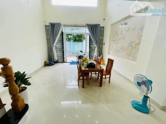🅰️CẦN BÁN GẤP NHÀ ĐẸP MẶT TIỀN ĐƯỜNG BÀ TRIỆU PHƯỜNG 4 VŨNG TÀU. GIÁ 8.5 TỶ - 2