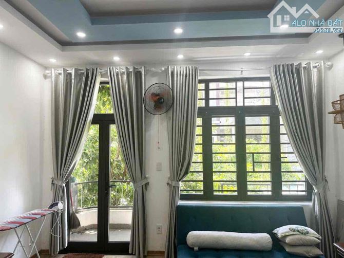 Nhà 4 Tầng Siêu Đẹp Mặt Tiền Hoàng Thúc Trâm Dt 90m2 Ngang 5m Chỉ 8.9 Tỷ - 2