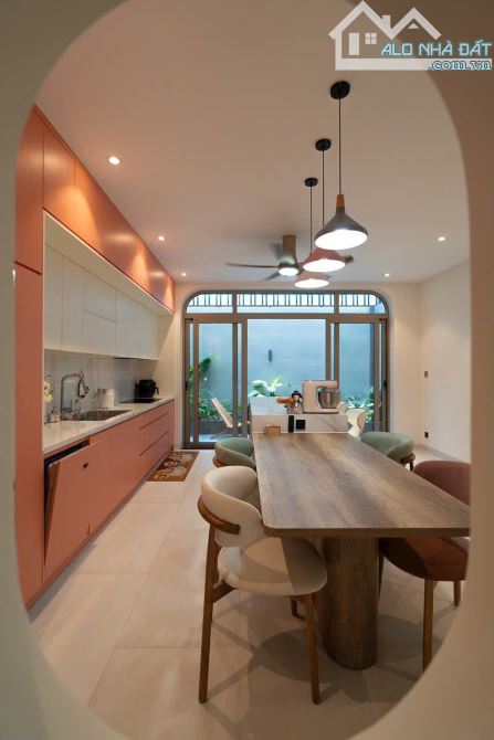 Bán nhà mặt tiền vị trí đẹp nhất phố biển Quy Nhơn - 2