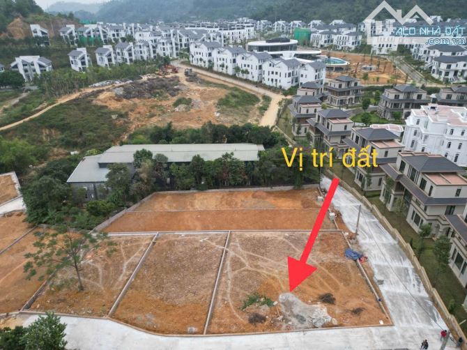 LÔ GÓC GẦN 500M2 ĐỐI DIỆN CỔNG SAU XANH VILLAS ĐẸP GIÁ TỐT - 2