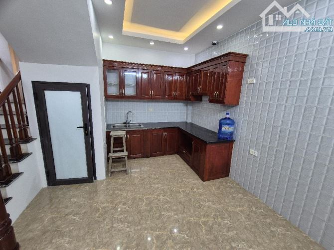 Chủ Sốt Cao , Giá Sốc Căn Nhà 4T x 4 Ngủ Lĩnh Nam Giá hơn 5 Tỷ - 2
