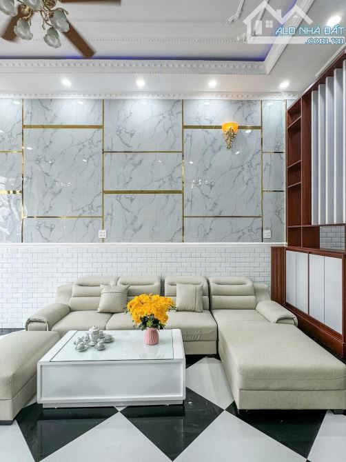 NHÀ 4 TẦNG - MỚI, KIẾN TRÚC TUYỆT ĐẸP MẶT TIỀN ĐƯỜNG NGUYỄN VĂN TRỖI,TO CAO NHẤT TUYẾN - 3