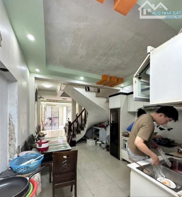 Bán nhà Trần Nguyên Hãn, Nghĩa Xá, Lê Chân, 5 tầng, 50m2, chỉ 5.5tỷ - 3