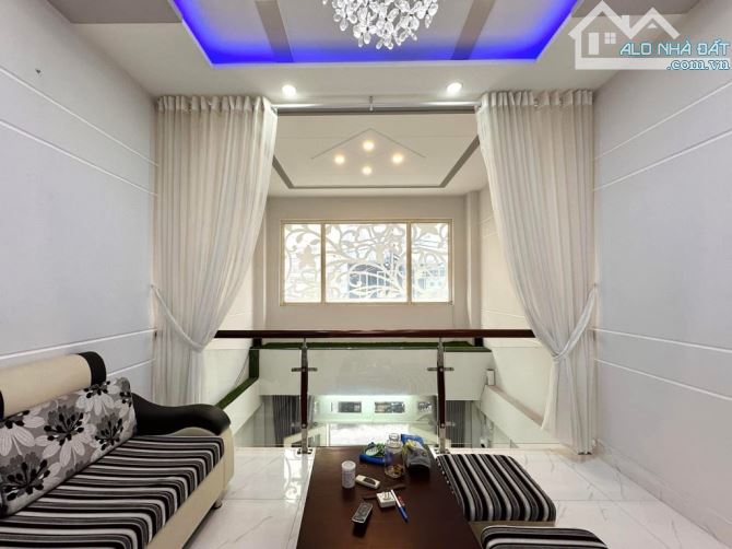 NHÀ MỚI ĐẸP! HẺM XE HƠI THÔNG QPN 5TẦNG 43M2 - 3