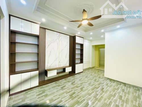 OTO QUA NHÀ - NHÀ ĐẸP THANG MÁY - HỒ TÙNG MẬU, CG ( 40m2 * 7 tầng). GIÁ 10.28 TỶ - 4