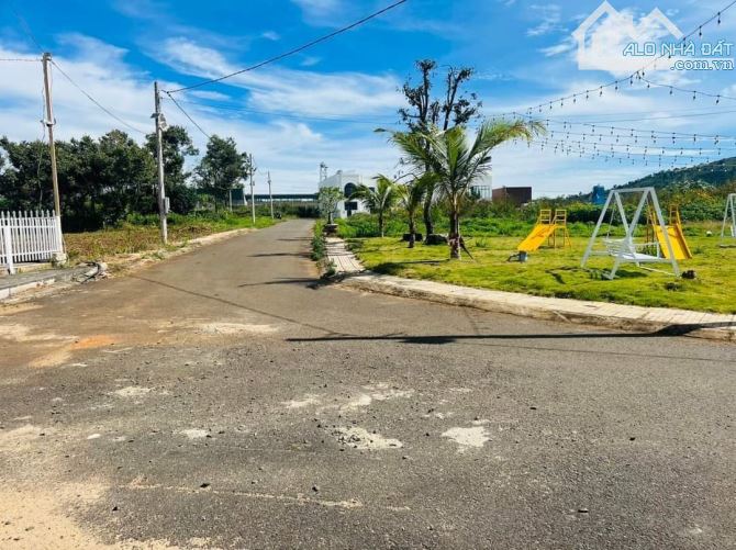 Cần bán đất ven sông xã Hiệp Thạnh giá rẻ - 2