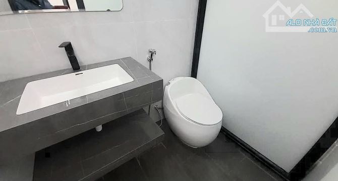 Bán nhầtij lạch  Tray.  Đằng  Giang. Ngô  quyền  giá 4ty3 - 6