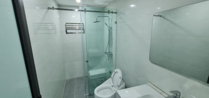 Bán nhà Bồ Đề,Long Biên 6 tầng,40m,mt4.5m gần oto,thang máy nhỉnh 8 tỷ - 6