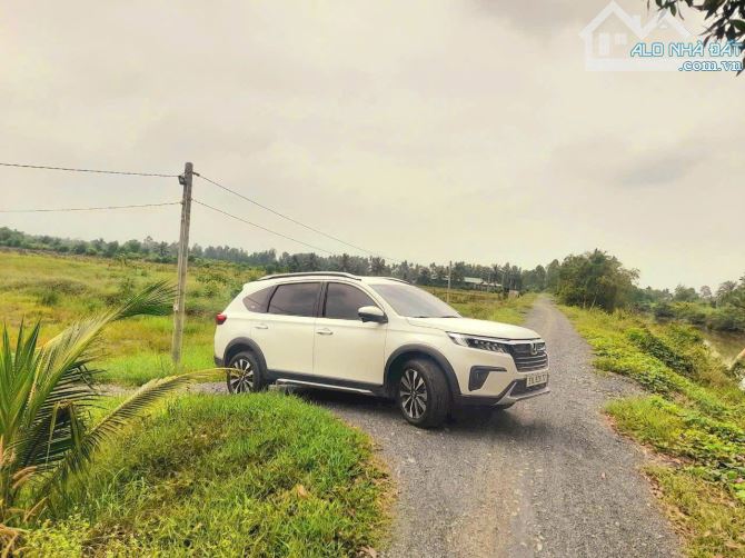 Hàng ngon, 1065m2 đất vườn 20x 53m , view kênh cực đẹp, 870tr - 7