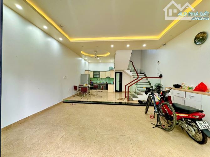 Bán nhà 5 tầng Hoàng Huy Reverside Thượng Lý, Hồng Bàng. Giá chỉ 8,999 tỷ - 8