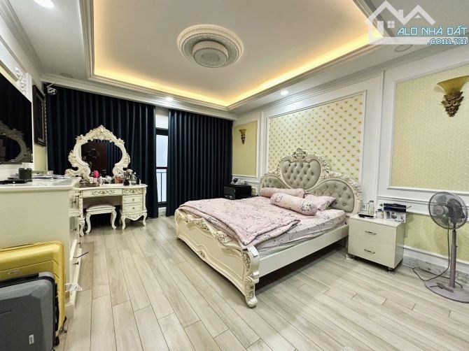 BÁN BIỆT THỰ 7 TẦNG- ĐẶNG VĂN NGỮ- Q.PHÚ NHUẬN- 100M2(5.7x17.5)- 6PN- ĐƯỜNG 8M- GARA ÔTÔ - 10