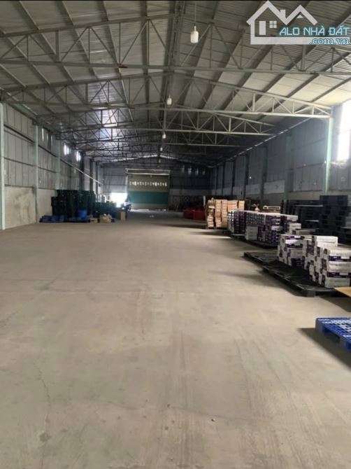 Cho thuê kho, nhà xưởng 1600m2 (Kho 1300m2) ngã tư Ga Quận 12