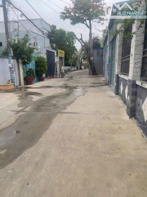 BÁN GẤP LÔ ĐẤT 110M2 -GIÁ CHỈ 1 TỶ 650 TRIỆU - CHỢ ĐẦU MỐI HÓC MÔN