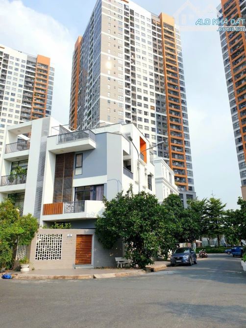 Biệt Thự Góc 2 Mặt Tiền Phường An Phú Quận 2 Giá Tốt Nhất Chốt Nhanh