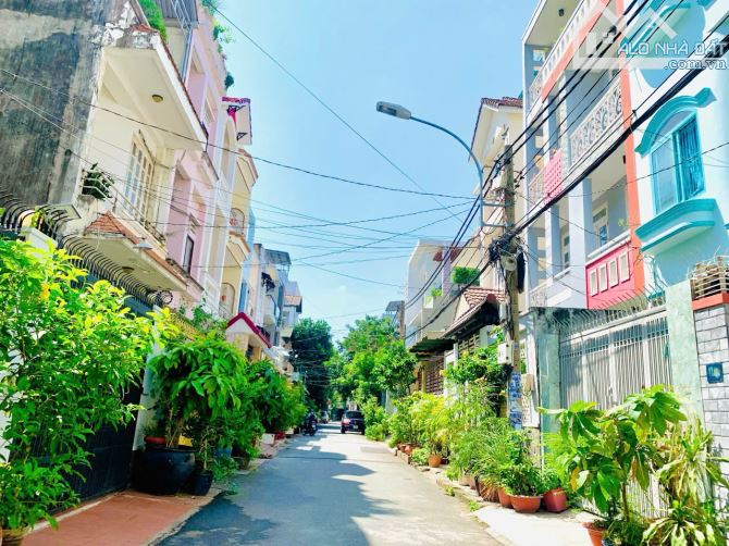 Bán gấp nền BIỆT THỰ COMPOUND ngang 8m Bình An Q2