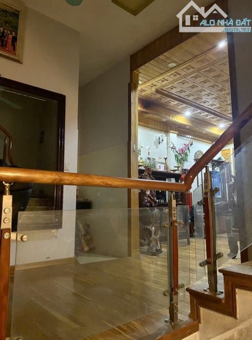 Đẳng cấp nhà Đẹp Cầu Giấy 80m x 5T, mt 5,9m, ô tô, kd,  ngõ thông, 2 thoáng 16,9 tỷ.