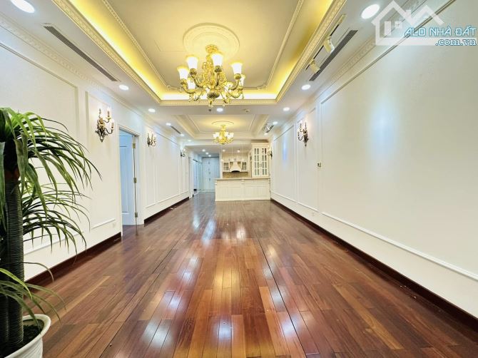 SIÊU PHẨM! Nhà R5 Royal City 72A Nguyễn Trãi-Thanh Xuân. 124m 2PN 2VS 12,37 tỷ