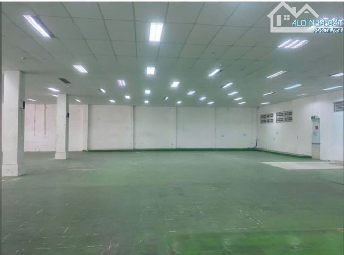 Kho cho thuê SIÊU HOT 405m2, 588m2 ngay mặt tiền đường Trường Sơn, P. 15, Quận 10.