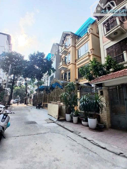 HIẾM NHÀ BÁN MỸ ĐÌNH 1, PHÂN LÔ Ô TÔ TRÁNH, BTCT, KD, VỈA HÈ 45M2 ,6T CTL