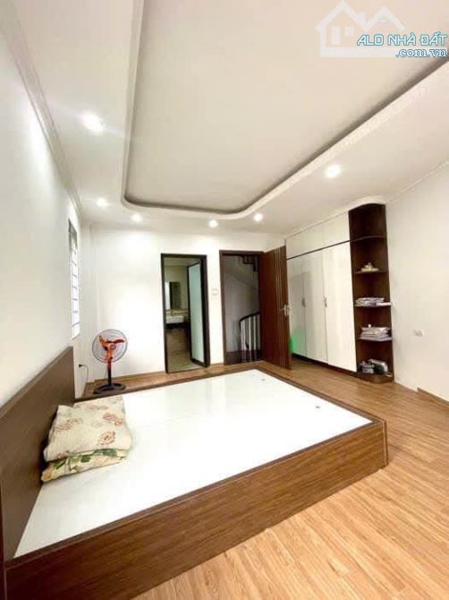 Bán nhà mới giải phóng 40m2*5T, lô góc ô tô kinh doanh giá 7,9 tỷ - 1